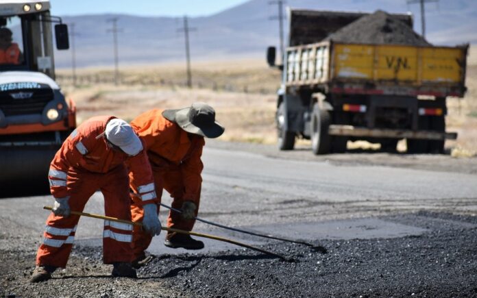 1571091-no-sabemos-que-va-a-pasar-con-nuestro-trabajo-aseguran-los-empleados-de-vialidad-en-chubut