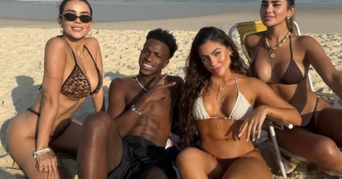 1739685-vinicius-junior-festejo-su-cumpleanos-25-con-tres-modelos-en-las-playas-de-brasil-y-p688116f9be137