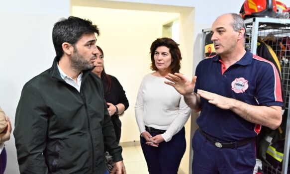 2221984-torres-junto-a-biss-garantizo-el-financiamiento-del-cuartel-de-bomberos-de-rawson-y-e68ec779bbf383