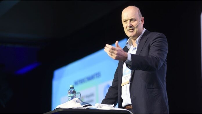 2267719-federico-sturzenegger-viajo-a-la-pampa-por-un-acto-de-campana-y-fue-insultado-a-su-ll68f6d3bd6e77b