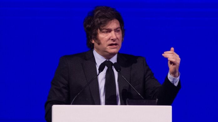 2373141-milei-cierra-la-gira-en-eeuu-en-el-council-de-las-americas