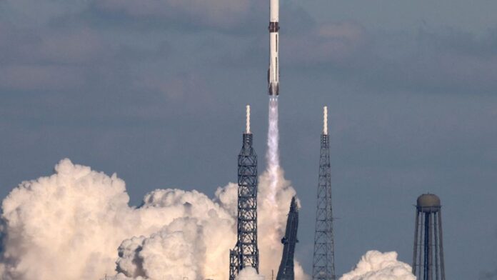 2413188-historico-jeff-bezos-lanzo-una-mision-a-marte-y-se-adelanto-a-elon-musk