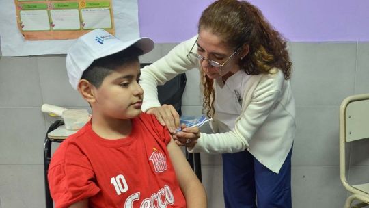 2977669-el-ministerio-de-salud-pidio-a-los-padres-completar-los-esquemas-de-vacunacion-de-los-chicos