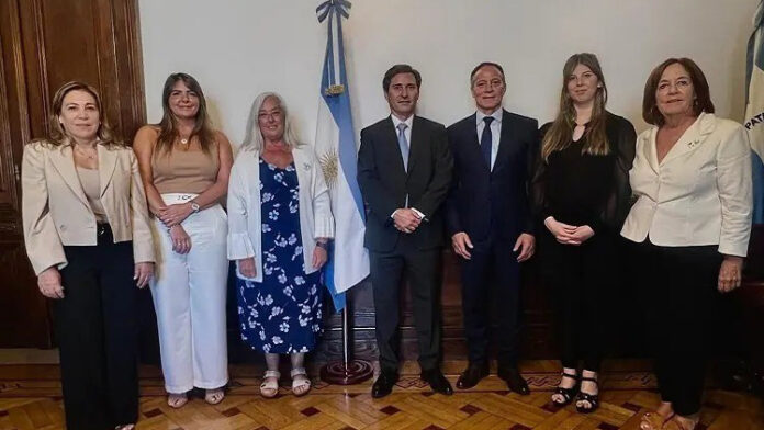 2977767-saltando-la-cerca