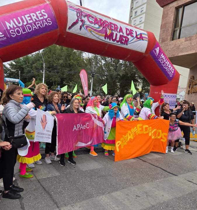 3008237-penta-acompano-la-22-edicion-de-la-carrera-de-la-mujer