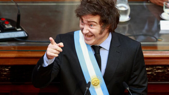 3038096-el-presidente-inicia-una-nueva-gira-internacional