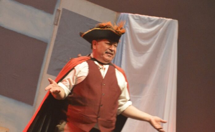 3077738-guillermo-troncoso-festeja-su-aniversario-numero-40-con-el-estreno-de-el-ingles